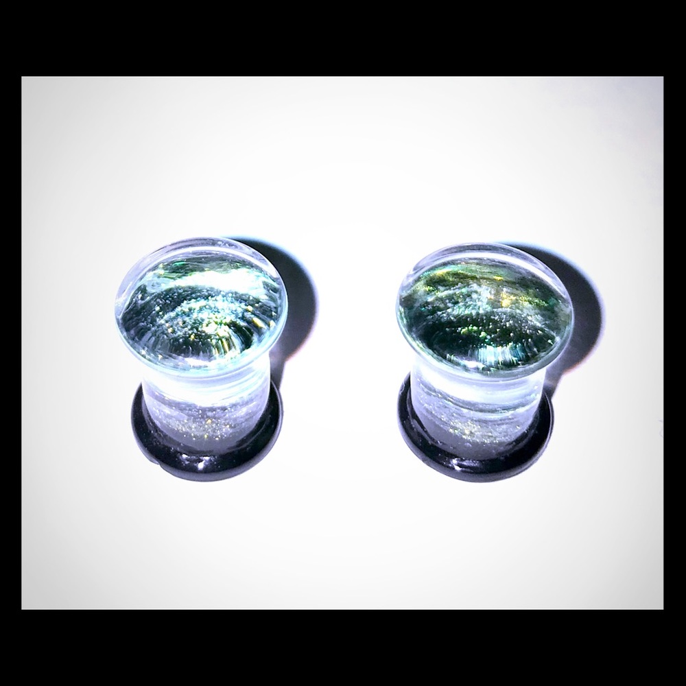 0g Glass Swirl Plugs